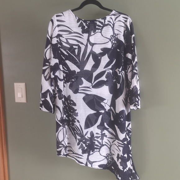 Chico's Travelers Collection Assymetrical Mesh Navy & White Cover Up Sz 3 or L - Picture 7 of 13